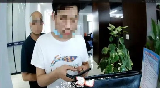 一起电信诈骗案的“漏网之鱼”自投罗网，原因让人笑倒