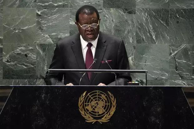 纳米比亚总统府4日宣布，该国现任总统哈格·根哥布已于当天去世。此前他被确诊癌症。