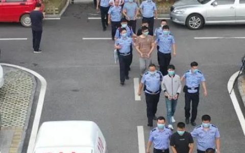 江西九江一男子”网赌”输钱报警，警方一查竟然有100多人被骗……