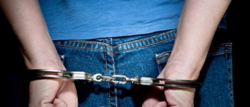 迪拜一名妇女携带55公斤可卡因被捕,被判罚5万+监禁10年+驱逐出境