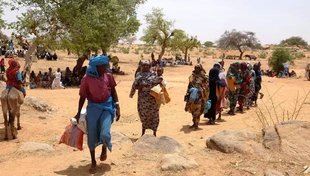 苏丹武装冲突导致近33万人逃离法希尔市