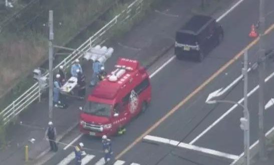 日本千叶县一汽车撞上行人 6人受伤