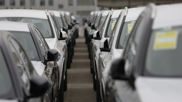 拜登政府宣布对电动汽车等中国商品加征关税，外交部回应